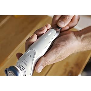 Philips Series 7000 Connected Shaver with Exfoliation Brush and Trimmer Attachment (UK 2-Pin Bathroom Plug) - S7921/51 - Image 9