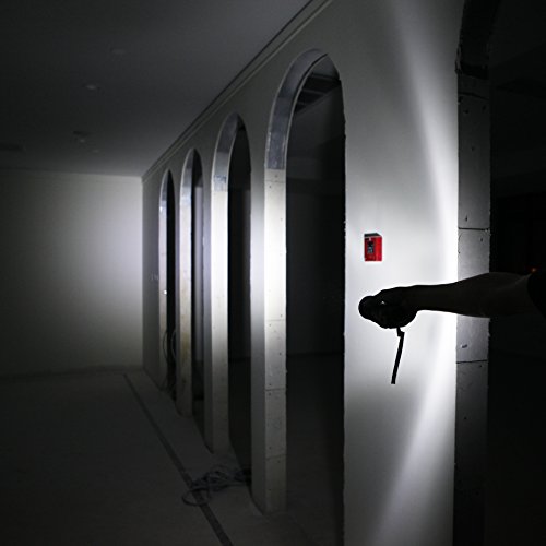 EverBrite 18er Mini Aluminium LED Taschenlampe Set mit Umhängeband - 8