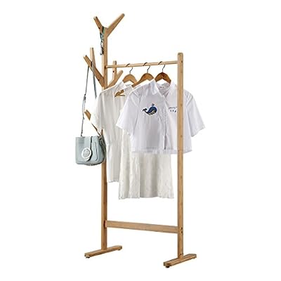 LANGRIA Portant Penderie à Vêtements en Bambou avec Porte-Manteau sur le Côté Design Arbre avec 8 Crochets pour Vestes Robes Parapluie Chapeaux Pieds Réglables, Couleur Bambou Naturel