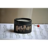 SPIELUHR, SCHWARZ, HARRY POTTER MIT DER MELODIE HARRY`S WONDROUS WORLD