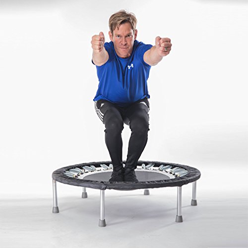 Hochwertiges professionelles Mini-Trampolin – Ideal für Ski-Fitness, Verbesserung der Balance, Steigerung der Koordination und Stärkung der Gelenke. Weltweit tausendfach eingesetzt in Fitness-Studios, Physiotherapie Praxen und Kliniken! Robust und platzsparend. Kaufen Sie den besten Rebounder, weil Ihr Körper es verdient hat und Sie Ergebnisse erzielen möchten. Inklusive einer DVD (in Englisch) mit einer Zusammenstellung von vier fantastischen Rebounding Workouts für Anfänger und Fortgeschrittene sowie Einweisung in die korrekte Technik. Ideal für Personen bis zu 140 kg Körpergewicht. Super schnelle Lieferung innerhalb von 3 – 5 Tagen! - 8