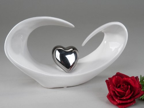 Moderne Skulptur in Form eines Herzens aus Keramik in weiß/silber 31x18cm