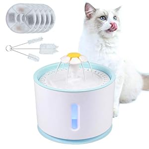 CAMWAY 2.4L USB LED Resina PP Antibacteriana Fuente de Agua Eléctrica Automática Dispensador de Bebida para Mascotas Gatos / Perros Cepillo de Limpieza Filtro de Carbón Activado
