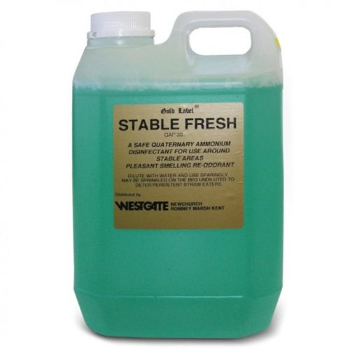 Preisvergleich Produktbild Gold Label Stable Fresh, 2L -Allzweck- Desinfektionsmittel, zum allgemeinen Gebrauch im und rundum den Pferdehof