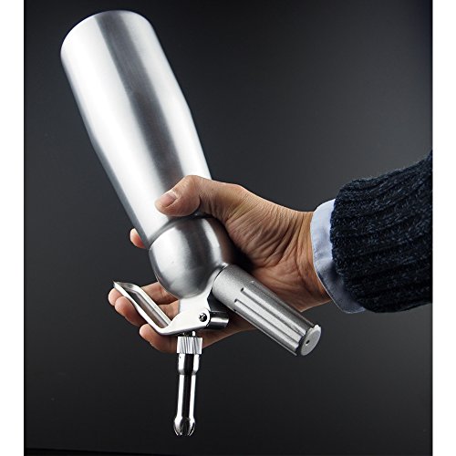 TAMUME Cream Whipper Mousse Siphon Whipped Cream Dispenser with 3 Extra Nozzles Stainless Steel and Cleaning Brush, 500ml - Silver