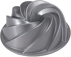 Nordic Ware Platinum Collection Stampo per dolci - Per ciambelloni, torte, alimenti salati