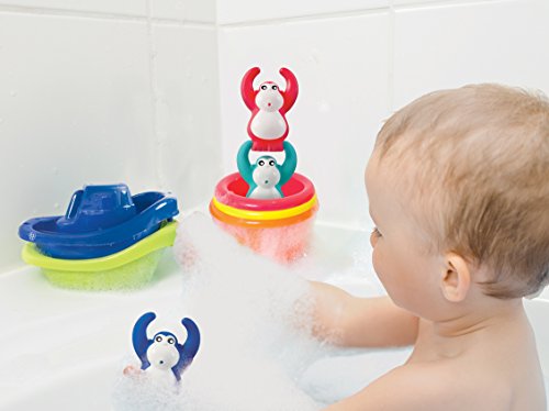 LUDI - Coffret de jeu d'eau pour s'amuser à l'heure du bain. Dès 10 mois. 3 gorilles rigolos qui aspergent, 4 bateaux et 4 verres gigognes percés. Une aide au développement de la dextérité - 40028 – Image 3
