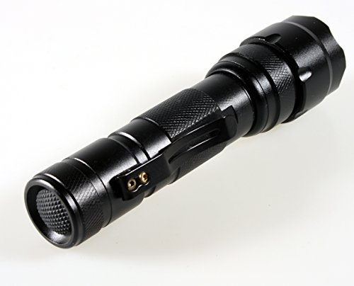 UV UF-502B LED Schwarzlicht – Geocaching – Nightcaching – Nachtcache – Uv Licht strong für Geldscheinprüfung, UV Stempelfarbe, UV Leuchtfarbe, Schwarzlichtfarbe, Einlasskontrolle Diskotheken und Events, Hygienekontrolle (Urin), Führerscheine, Dokumente mit UV Markierungen, Geheimschrift – Ultrafire UV Taschenlampe. Inkl. Gesicherter Li-Ion Akku 18650 3,7V 2600mAh - 8