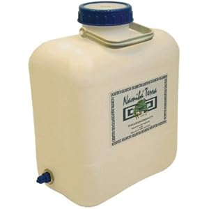 Namiba Terra 0796 13 Liter Bügelkanister mit 3/4 Zoll Innengewinde inklusiv Reduziernippel und Verschraubung 8/6