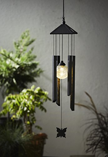 Dekoratives und hochwertige LED-Solar-Windspiel " FLYING BUTTERFLY " aus Edelstahl in schwarz und Acryl-Glas - mit einer warm weiße LED Lampe und einem dekorativen kleinen Schmetterling auch aus Edelstahl - Größe ca. 77 cm x 12,5 cm - mit Solarpanel und incl. Akku - für den Außen - Bereich geeignet - OUTDOOR - aus dem KAMACA - SHOP