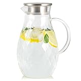 🎁 SICHERE GESCHENKVERPACKUNG - Sind Sie auf der Suche nach einem einzigartigen Geschenk für eine Frau oder einen Mann? Perfekt! Unsere Designer haben eine bemerkenswert elegante und trendige Geschenkbox kreiert. Dazu kommt, dass unser Produkt im Gegensatz zu anderen Krügen mit einem Polyschaum-Schutz ausgestattet ist, der die Karaffe zum Dekantieren während des Transports sichert. Sie können sich sicher sein, dass Sie mit diesem Pitcher die richtige Wahl treffen.