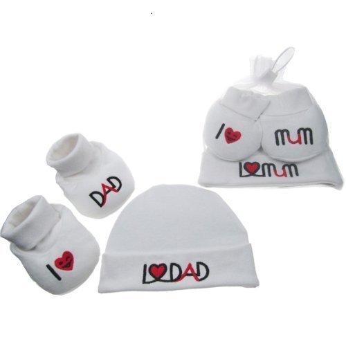 ' I love Mum' or 'I love Dad 2 pce gift set by Soft Touch - Mum - New Born