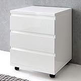 VARIABEL ✔ Wo Sie den Rollcontainer letztendlich aufstellen, liegt ganz bei Ihnen. Dank seiner praktischen Maße kann der Schubladenrollcontainer sowohl unter dem Schreibtisch als auch neben ihm platziert werden. Zusätzlich besitzt der Büro-Container vier Teppichbodenrollen, wovon zwei eine eingebaute Bremse besitzen. Somit können Sie ihn ganz nach Ihren Bedürfnissen platzieren und dort feststellen.