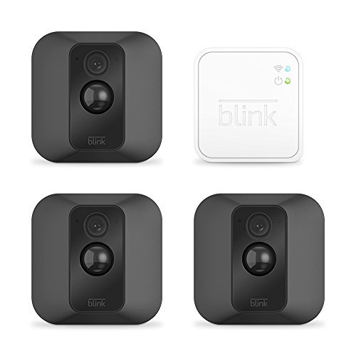 Preisvergleich Produktbild Blink XT System für Videoüberwachung, mit Bewegungserkennung, Befestigungsset, HD-Video, 2 Jahre Batterielaufzeit, inkl. Cloud-Speicherdienst, Drei-Kamera-System