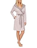 Dieser rosé-taupe geringelte Damen-Bademantel ist mit seinem wunderbar leichten Frottee-Material der perfekte Begleiter für unterwegs! Luftig und dennoch herrlich weich schmeichelt er der Haut und erhält mit der großen Kapuze, seitlichen Eingrifftaschen, dem Gürtel und einem zusätzlichen Innen-Bindeband praktische Details. Ideal für den Besuch in der Sauna, nach dem Schwimmen und Baden oder auch zum duftenden Kaffee am Morgen!
