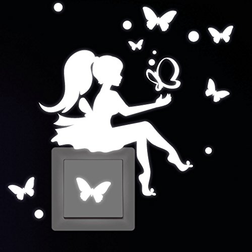 Wandtattoo Loft Leuchtaufkleber „Kleines Feenmädchen mit Schmetterlinge“ für Lichtschalter oder Steckdose / Fluoreszierend und im Dunkeln leuchtend - 2