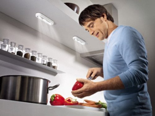 OSRAM LED-Lichtleiste / DOT-it / silber / Sensorfunktion / batteriebetrieben / zum kleben geeignet / 135° schwenkbares Spot-Licht /Tageslilcht – 7000K - 8