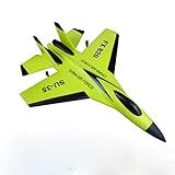 L'avion peut même atterrir sur de l'herbe, de la terre ou du sable. Toutefois, il est recommandé de contrebalancer les surfaces de décollage sur route pour une expérience plus fluide.