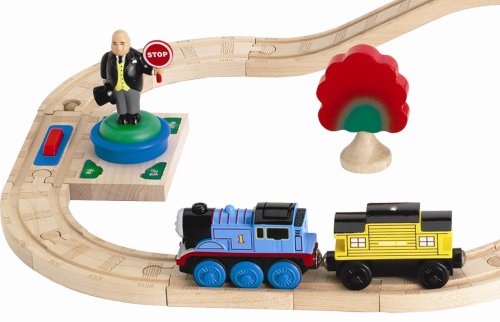 Wooden Thomas & Friends: Battery Powered Figure 8 Set with Sir Topham Hatt