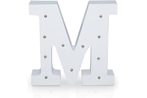 K AKTUAL Letra M en Madera Blanca Iluminada con 11 Luces LED - Decoración e Iluminación de Escaparates o Espacios - Ideal para Apoyar o Colgar - Funciona con Pilas AAA - Altura 15 cm - Aktual