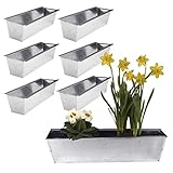 dekoration metall rost Drei Löcher auf der Unterleite für das Ablaufen von Wasser