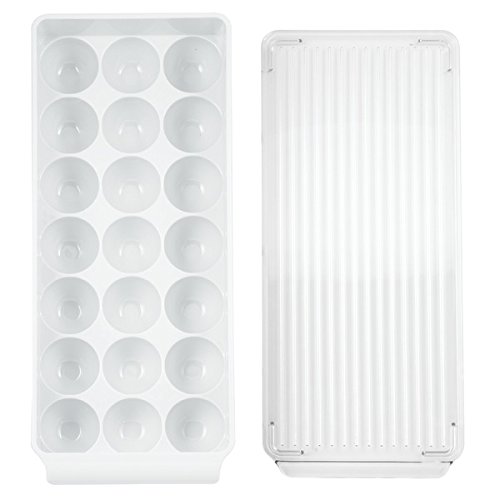 mDesign Eiereinsatz für Kühlschrank – riesiger Eierhalter aus Kunststoff – Eierbehälter mit Deckel für 21 Eier – weiß / transparent - 6
