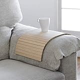  Bandeja de Madera que se Adapta al Brazo del Sofá, Butaca o Sillón y a la Mayoría de Superficies Inestables, Acabado Arce, Ideal para Regalo
