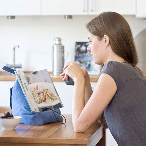 Book Seat 9346017000024 Lesesack/Buchstütze/Buchkissen/Tablet PC halter/Reisekissen mit Tasche, blau - 2