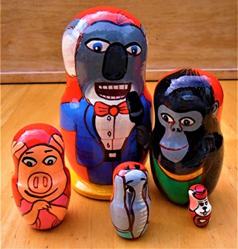 "Sing." Russian nesting Doll Set of 5 piece. Hand-painted in Russia.