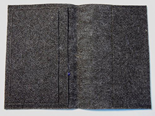 Mutterpasshülle Wollfilz braun Füßchen & Herzchen - 3