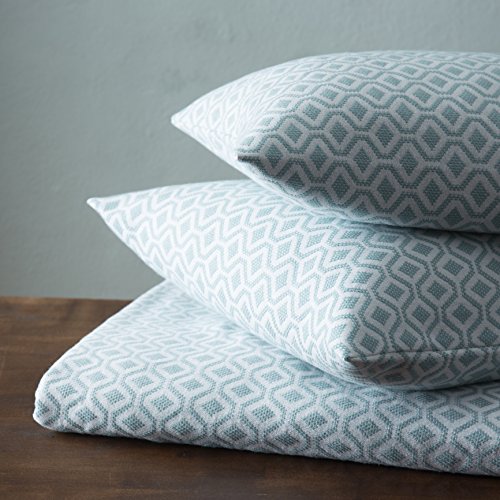 URBANARA Kissen „Viana“ – 100% Baumwolle, Graugrün/Weiß mit geometrischem Diamantmuster – 80 x 80 cm, 1 Kissenbezug + 1 Inlett - 4