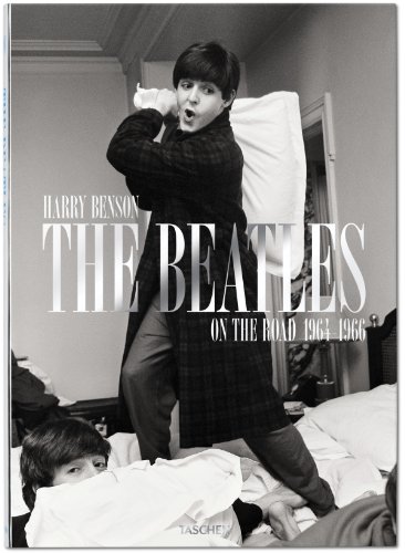 Télécharger The Beatles on the Road 1964-1966 PDF