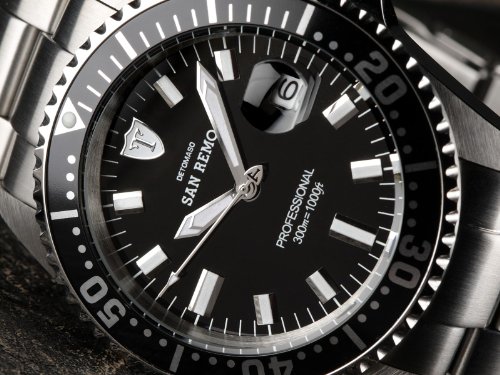 DETOMASO San Remo Men's Automatic Watch with Black Dial Analogue Display and Silver Stainless Steel Bracelet Dt1025-A