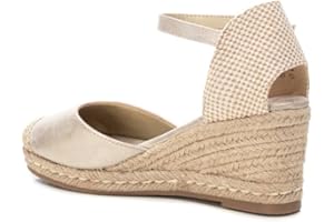 XTI Sandalias Tres Materiales Dorado -Altura cuña 7cm-