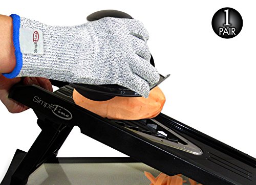 SimpliFine Lebensmittelsichere Schnittschutzhandschuhe, medium. Am Besten geeignet für die Verwendung mit einer Mandoline oder Reibe und zum Schneiden mit Messern, um Verletzungen zu vermeiden. Level 5 Schutz der professionalen Klasse.