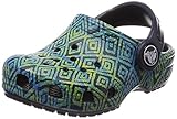 Pivoting heel strap for a secure fit and Iconic Crocs comfort.