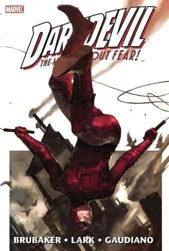 Daredevil by Ed Brubaker & Michael Lark Omnibus (Daredevil Omnibus)