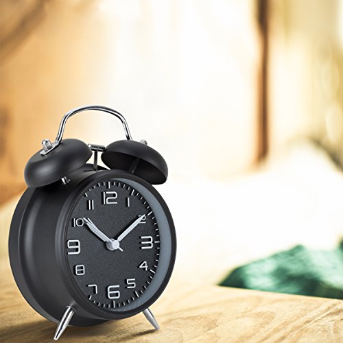 AKUNSZ Doppelglockenwecker Retro Glockenwecker mit Nachtlicht, lauter Alarm, ohne Ticken geräuschlos 4 Zoll Alarm Wecker mit großes Zifferblatt, Schwarz - 6