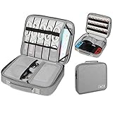 EXCELENTE PROTECCIÓN: la bolsa organizadora electrónica bien acolchada ofrece una excelente protección para sus accesorios electrónicos y el interruptor de Nintendo. Y la superficie catiónica duradera protege los accesorios electrónicos de caídas, arañazos, golpes, salpicaduras y polvo. La placa central separa los accesorios para evitar rayarse entre sí.