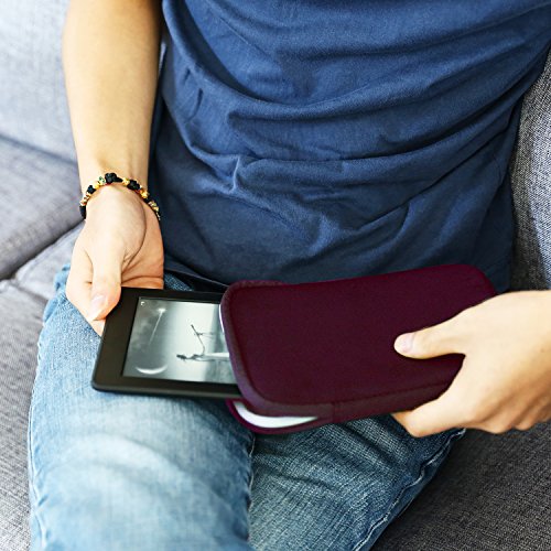 MoKo Universal 6 Zoll Sleeve Hülle – Tragbare Neoprene Schutzhülle Tasche für Tablets, Kobo Touch 2.0, Kobo Glo HD, Tolino Shine 2HD, Tolino Vision 3HD E-Book E-Reader, Rot Wein - 7