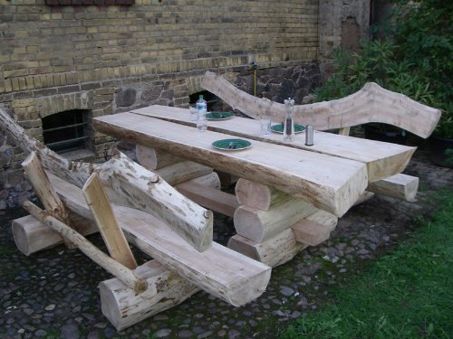 RUSTIKALE SITZGARNITUR AUS NADELHOLZ / Deutsche Handwerksqualität / 2,50m- Länge / Sitzkapazität für 10 Personen / Jede Sitzgruppe ist ein Unikat / 550 kg - 2