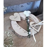 Ringkissen Brautpaar mit Kind Holzherz rund mit Namen für Eheringe Hochzeit