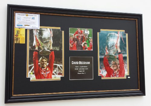 Price comparison product image DAVID BECKHAM of Manchester United HAND SIGNED Photo
