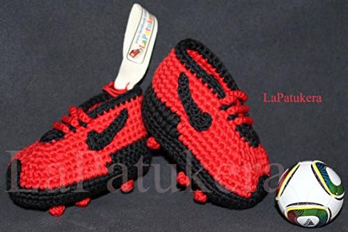 soccer shoes. Baby trunks crochet, Unisex. Nike Style. 100% cotton, sizes 0, up to 12 months. Hand made in Spain. Choose the colors of your favorite team