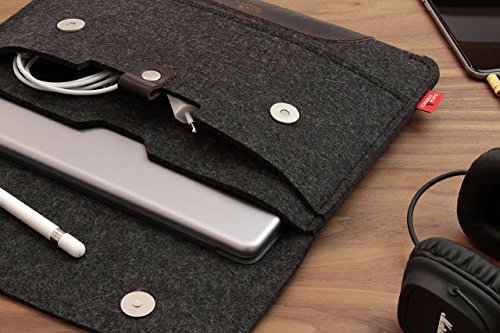 Pack & Smooch iPad Pro 10.5″ Hülle Case „Hampshire“ 100% Wollfilz Pflanzlich Gegerbtes Leder – Handmade in Germany, Anthrazit / Dunkelbraun - 5