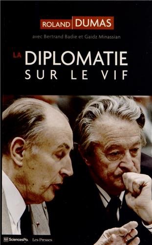 Book's Cover of La diplomatie sur le vif