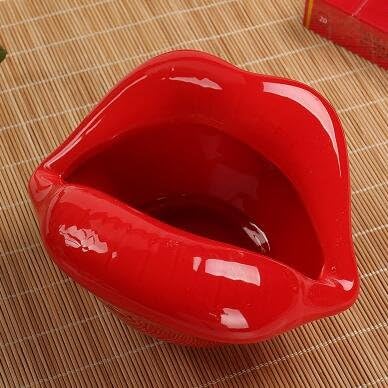 Personality trend creative ceramic ashtray (red)