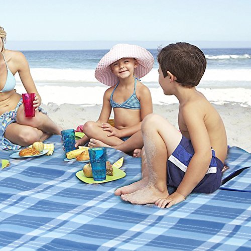 INTEY Picknickdecke 200 x 175 cm mit Weicher Fleece Oberseite und Wasserabweisender Unterseite, Riesengroße Campingdecke mit Handgriff, Blau/ Weiß - 5