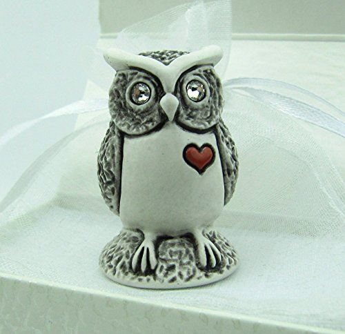Eulen Figur, Miniaturausführung mit kleinem Herz, handbemalt, MADE WITH SWAROVSKI® ELEMENTS, Deutsche Handarbeit, Geschenkidee zum Geburtstag, Muttertag, Geburt, Taufe, Dekoration für Wohnzimmer, Kinderzimmer, Geschenkidee zu Weihnachten (ebenholz patiniert rot handbemalt) - 3