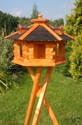 sechseckiges Vogelhaus mit Ständer, Bitumschindeln